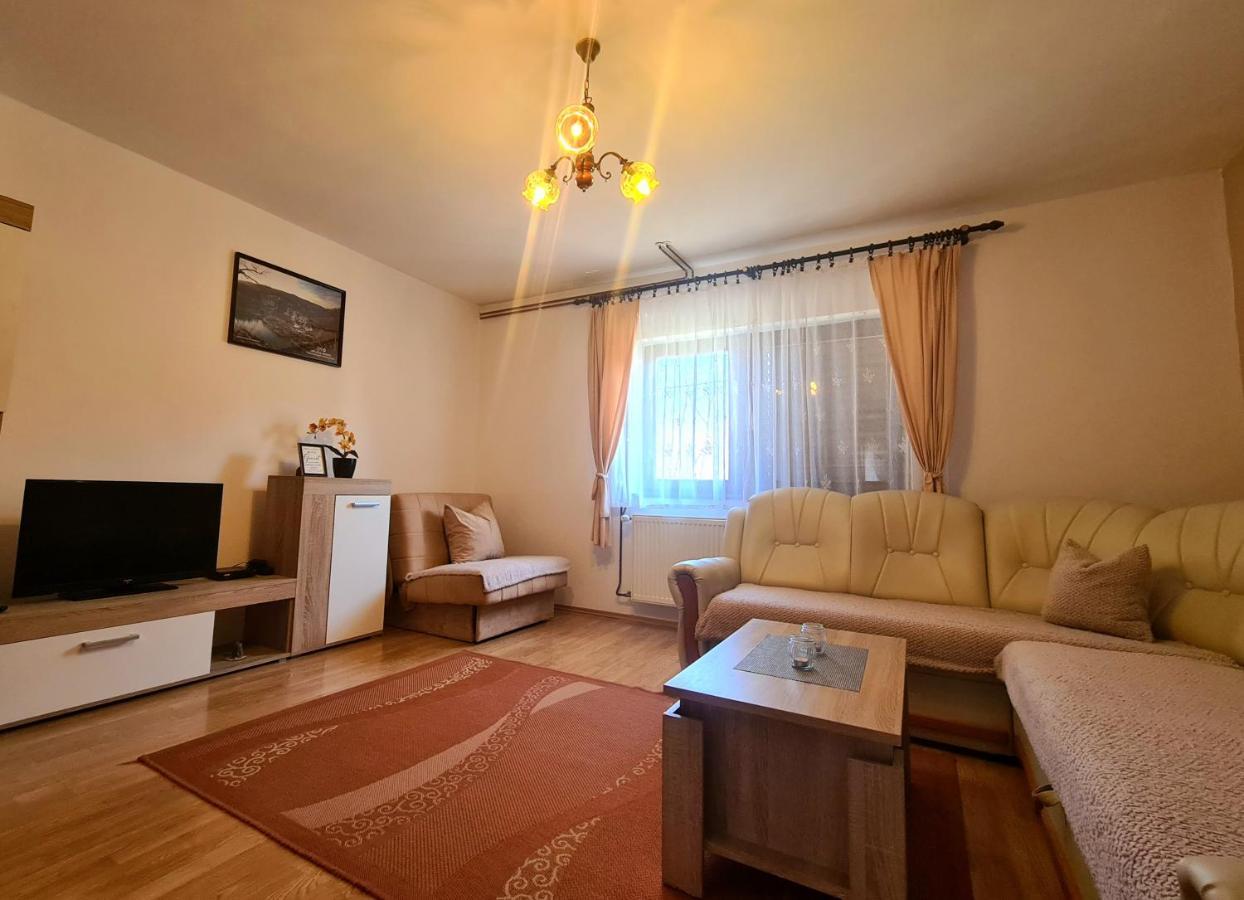 Apartment & Room Monika Rakovica Exterior foto